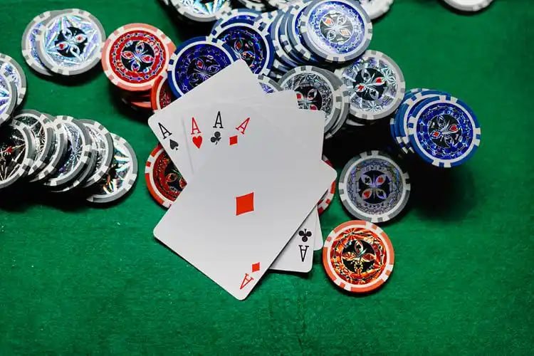 Pengguna kuda55 menikmati taruhan sportsbook dan live casino melalui perangkat mobile mereka